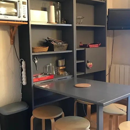 Fonctionnel Au Pied Des Pistes Avec Balcon Et Parking Gratuit - Fr-1-181-2512 Apartmán *